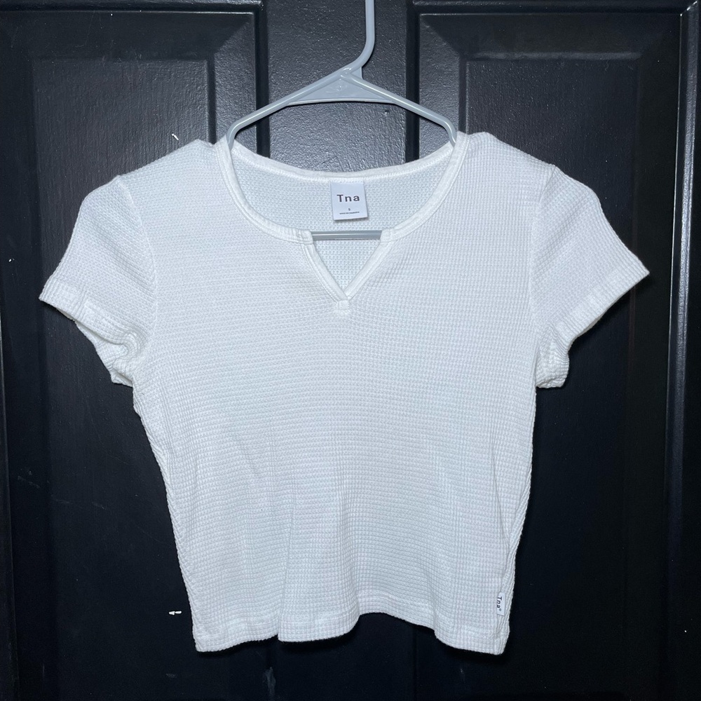 Aritzia TNA Waffle Notch T-shirt